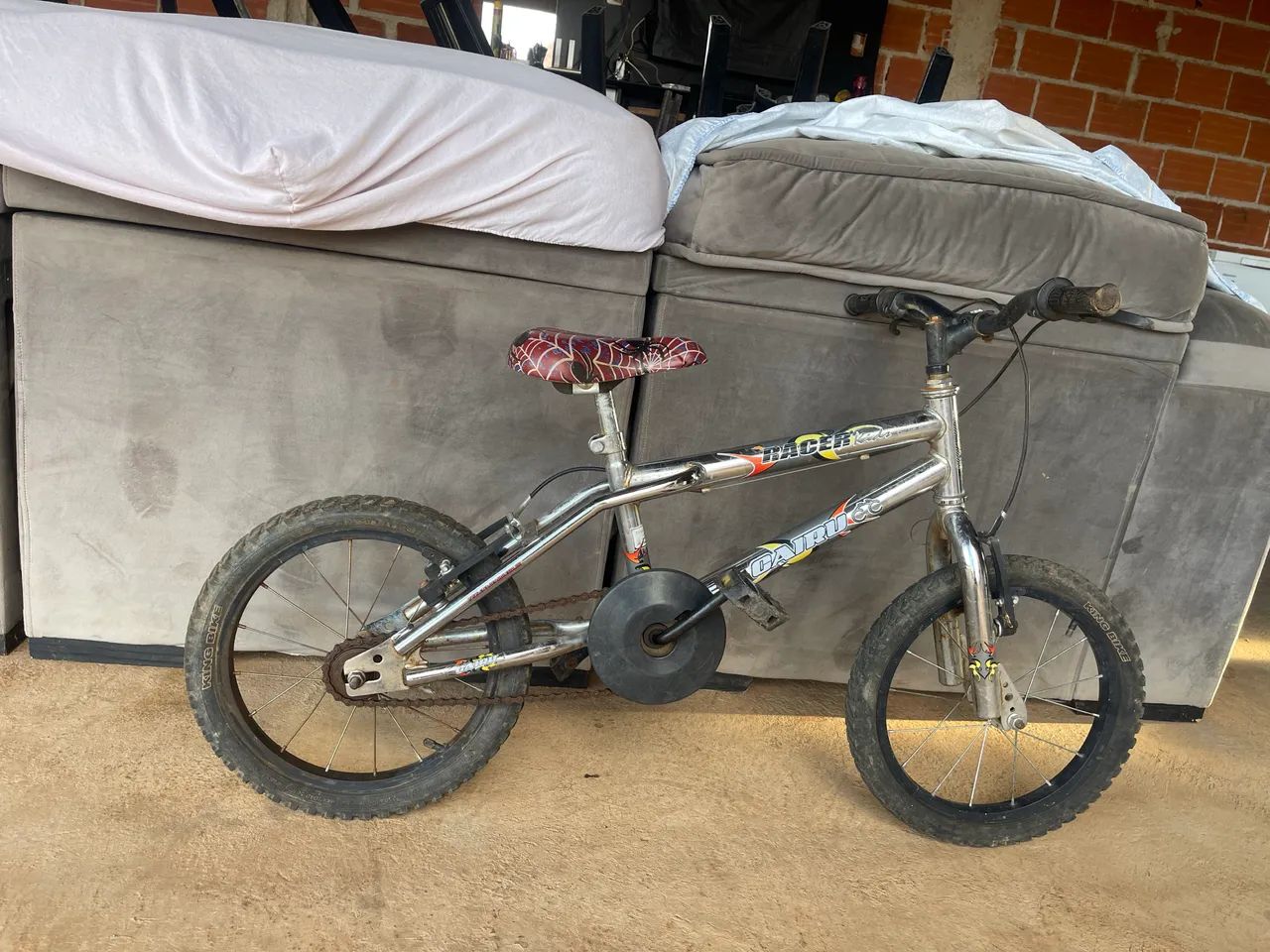 Bicicleta aro 16 bem conservada 