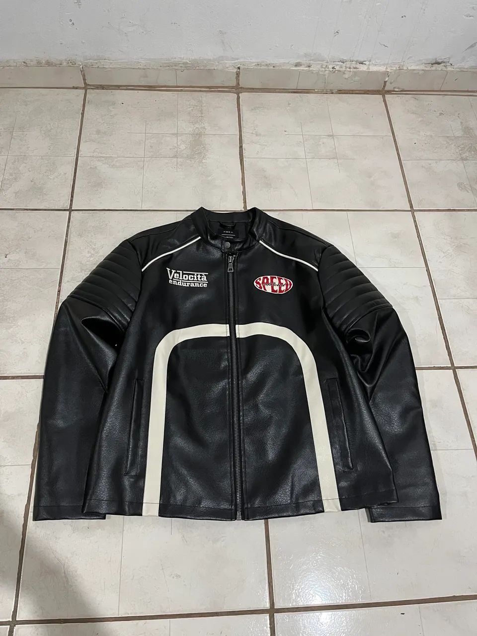 vendo jaqueta de couro nova - Foto 3