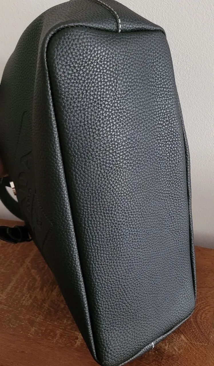Bolsa preta prada linda e perfeita  - Foto 5