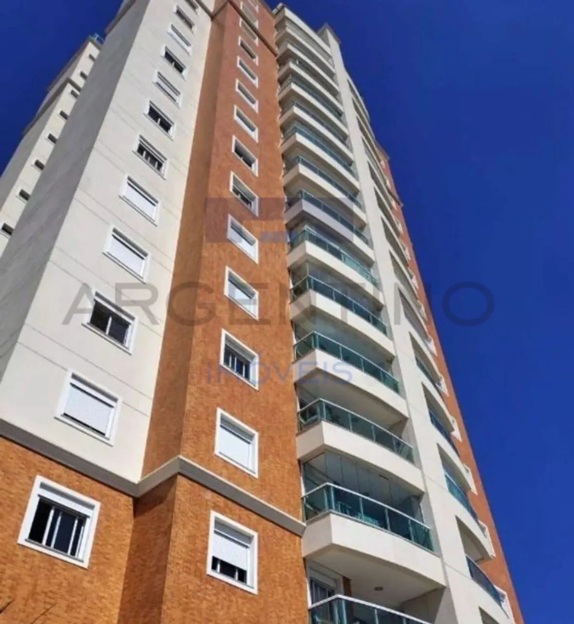 COBERTURA DUPLEX À VENDA EM MOGI DAS CRUZES.