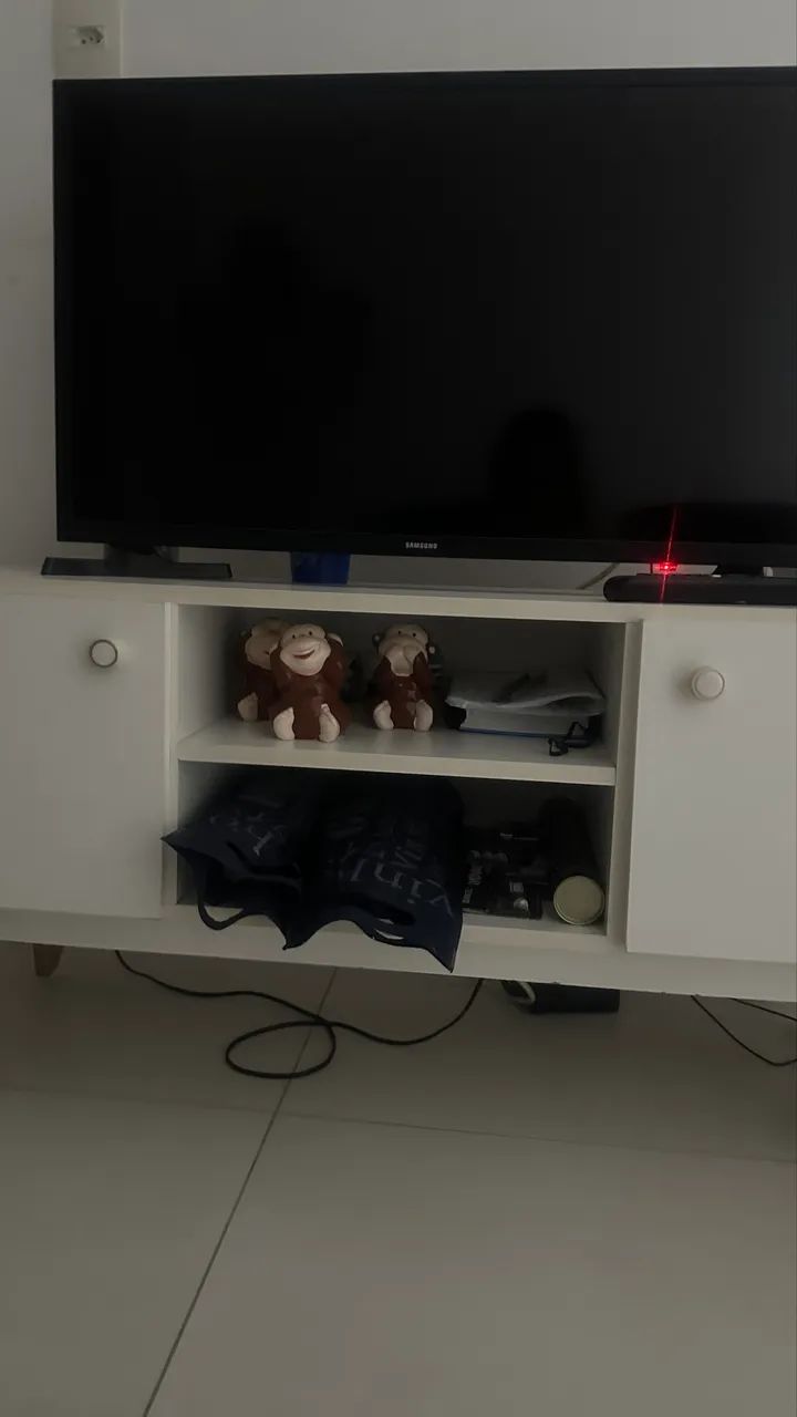 Mesa de televisão com armários  - Foto 5