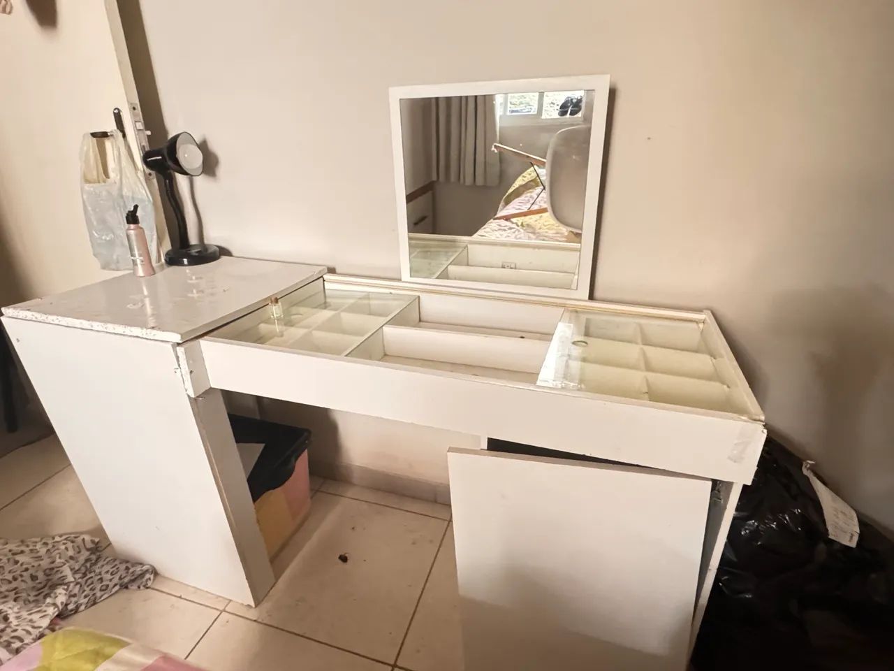 VENDO PENTEADEIRA COM ESPELHO - Foto 2