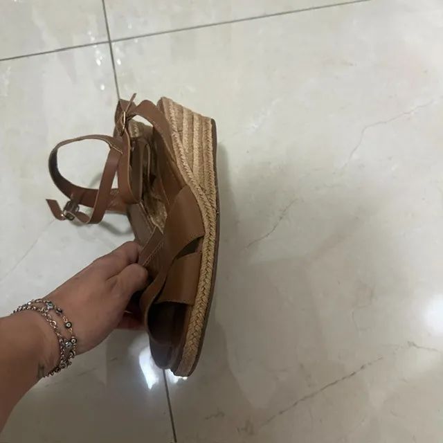 Sandalia anabela