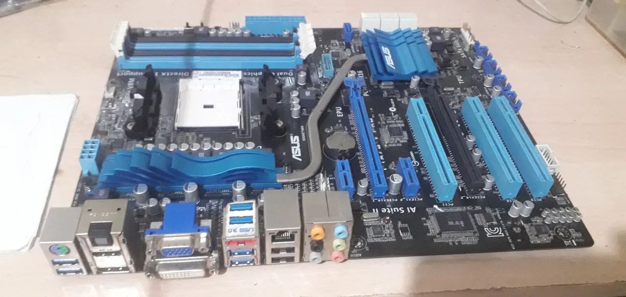 Placa Mãe  - Foto 3