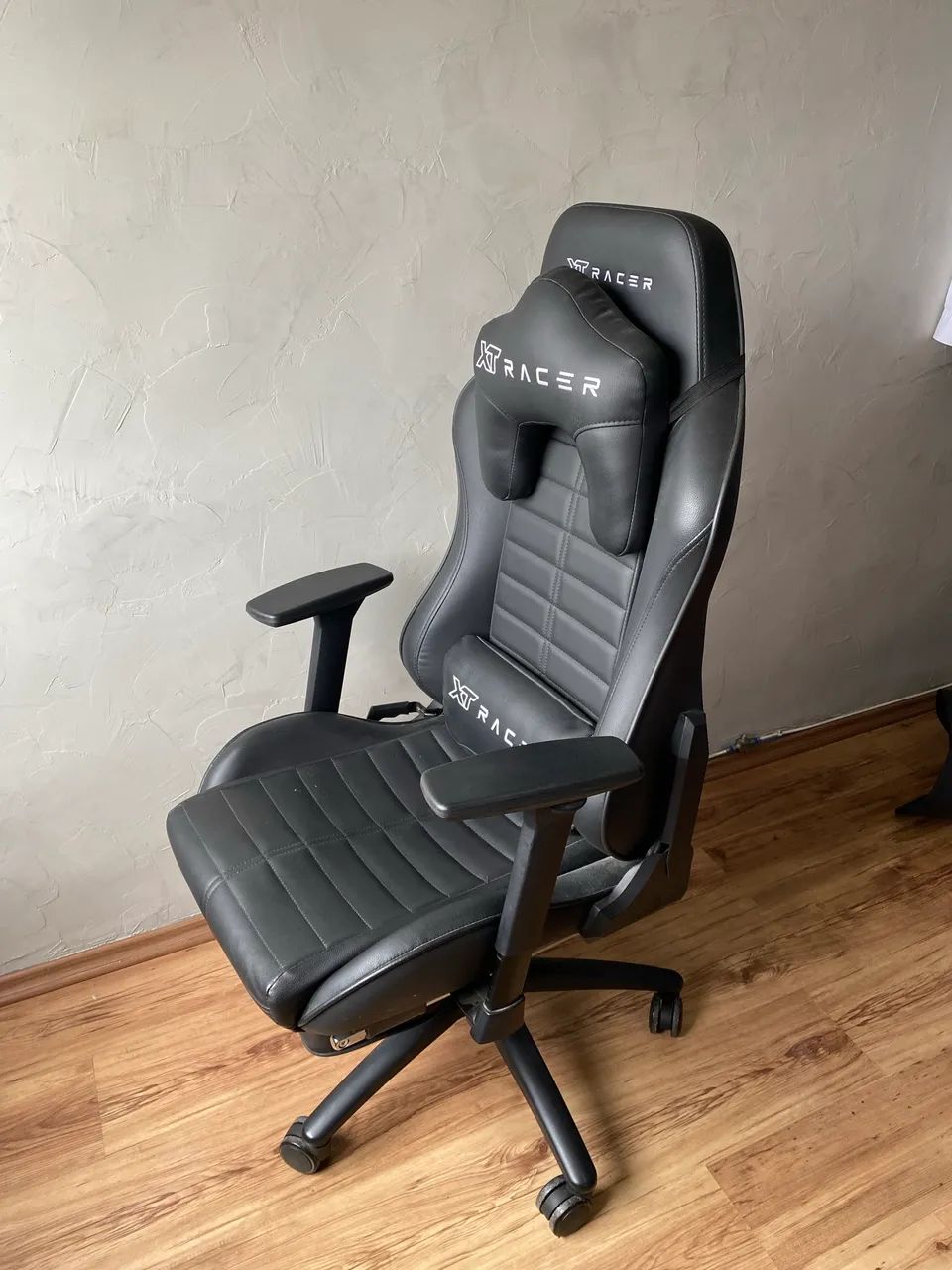 Cadeira Gamer XT Racer Reclinável com Apoio de Pés - Ótimo Estado