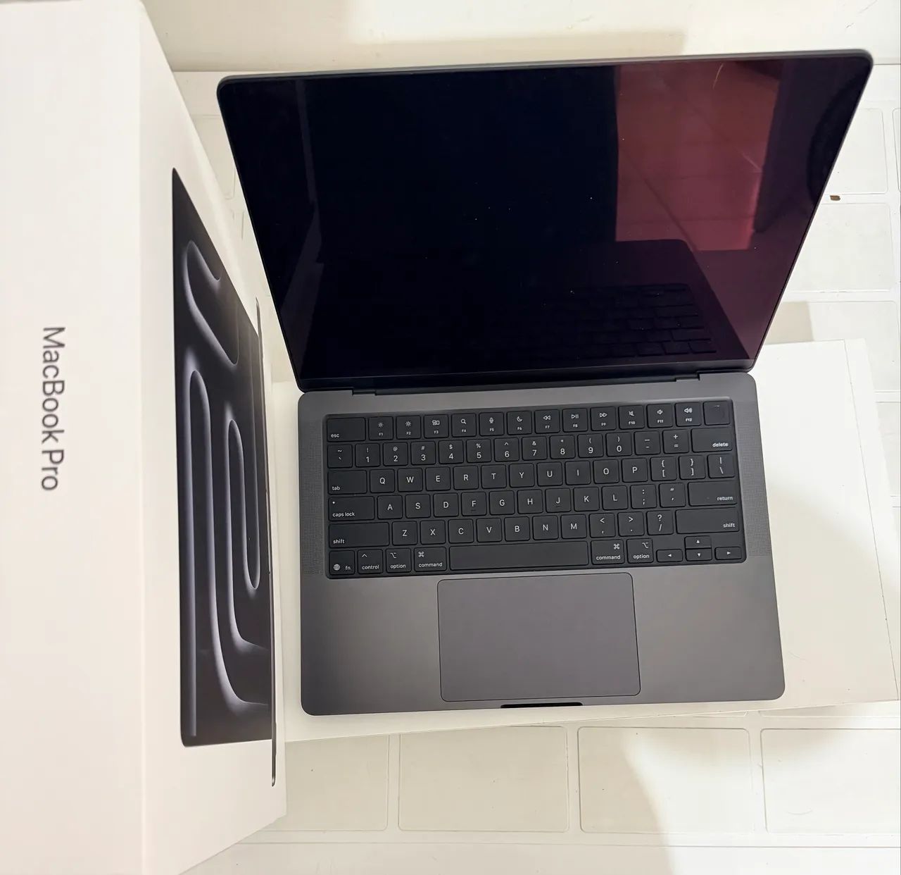 MacBook Pro 14? Apple M5 - 16GB RAM - 1TB SSD - Notebooks
