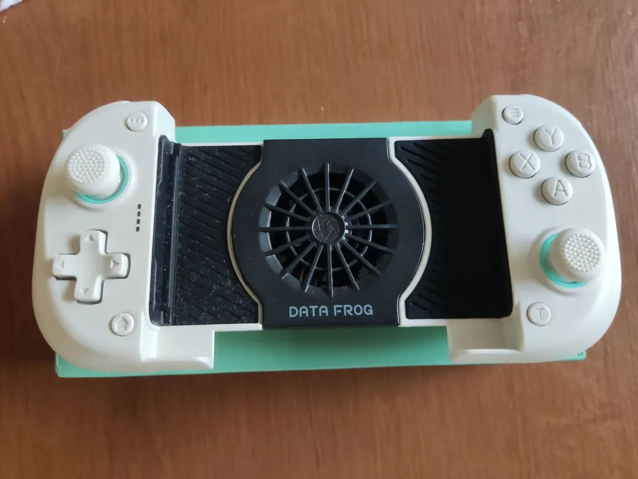 Controle Gamepad DATA FROG para Celular (Com Cooler Integrado) - 