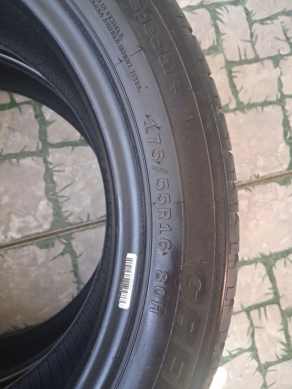 PNEU PARA VEÍCULO ORIGINAL MARCA LING LONG - Foto 2
