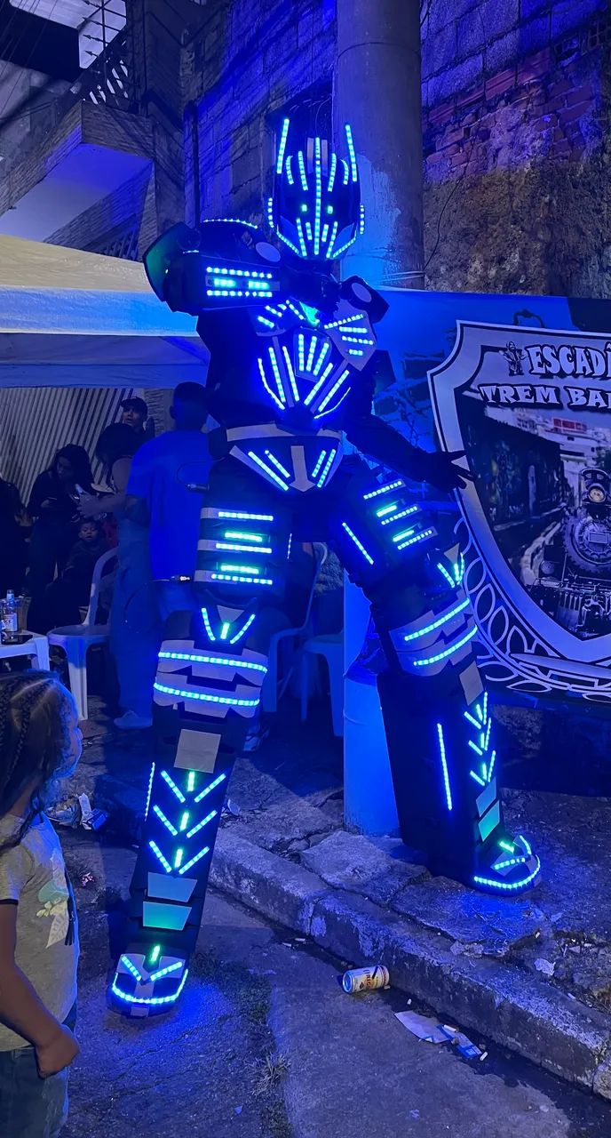 Robôs para animar sua festa  - Foto 5