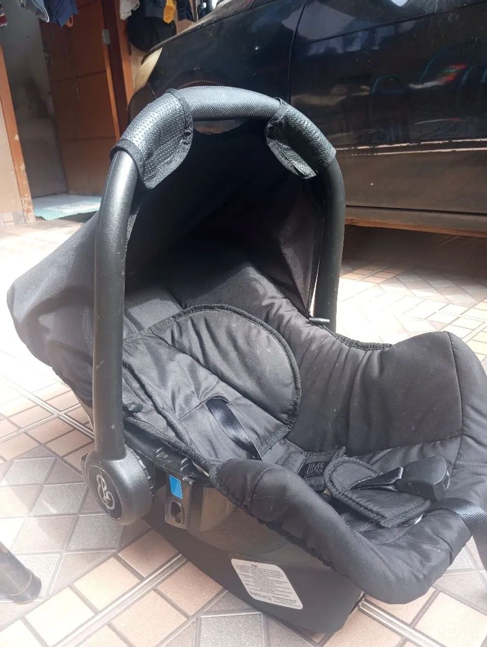Carrinho de bebê e bebê conforto  - Foto 2