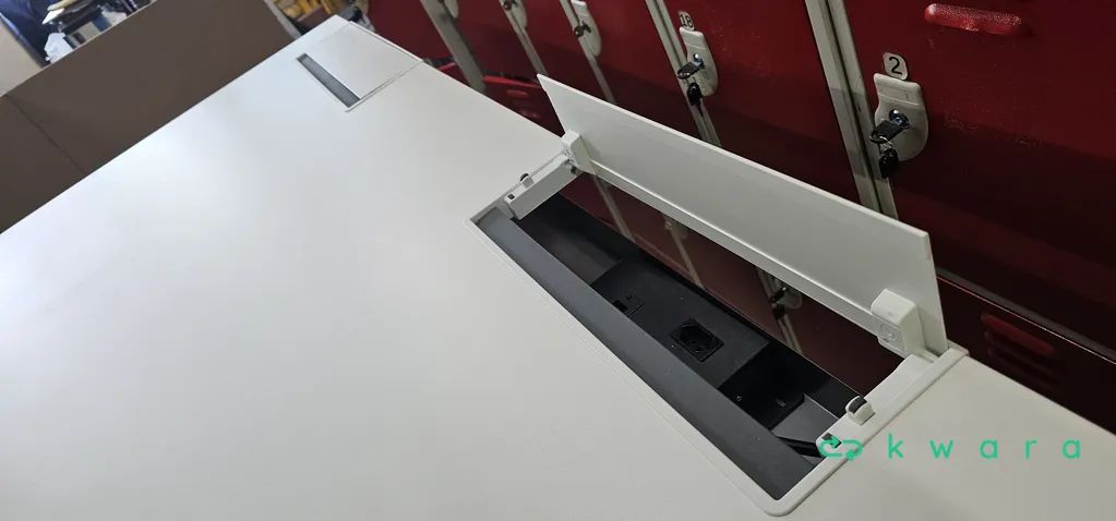 1 Mesa motorizada Herman Miller Nevi - Foto 3