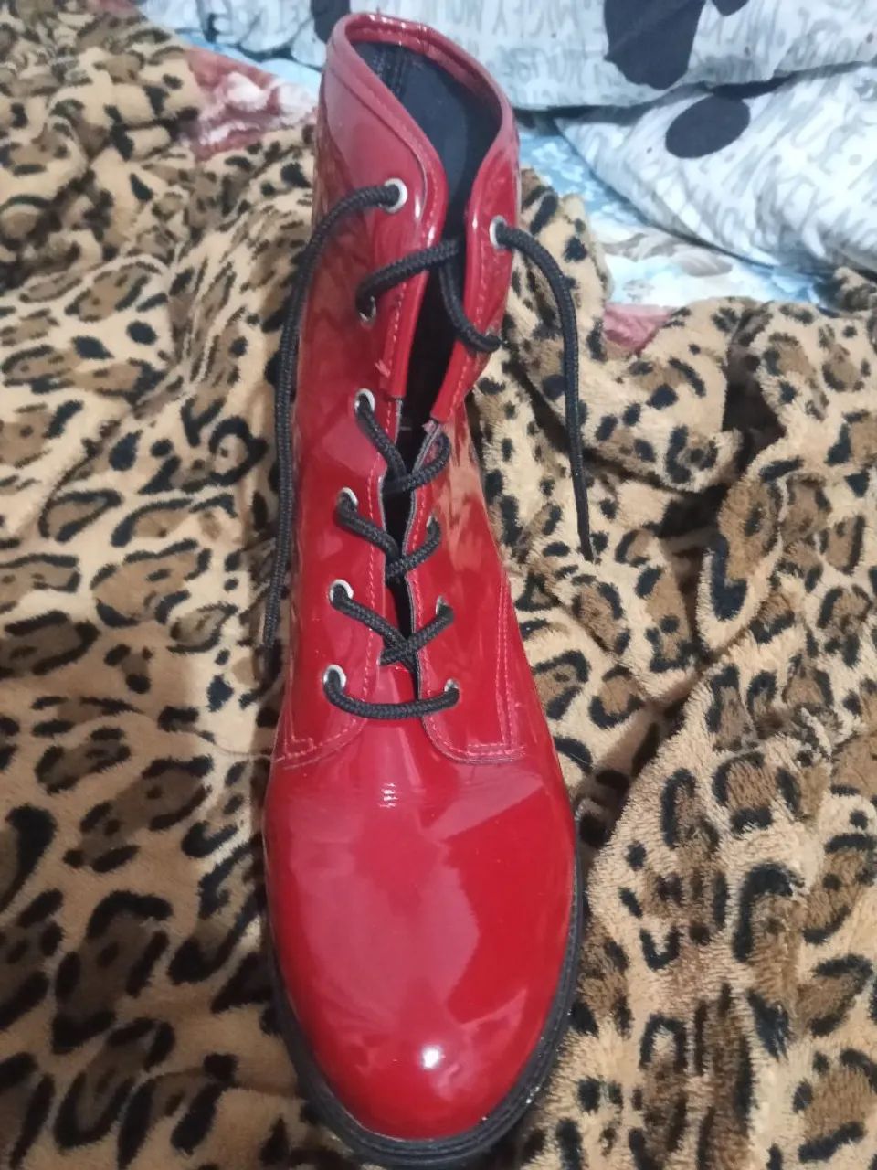 Bota cano alto vermelha  - Foto 2