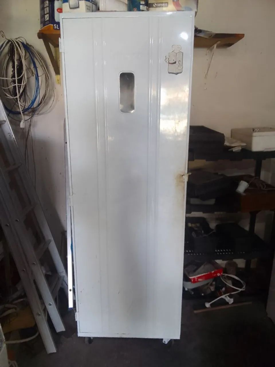 Vendo Câmara de fermentação p pães semi-novo, aquecimento por lâmpadas acompanhando 6 band