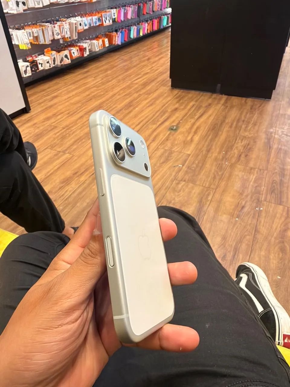 IPHONE 17 PRO 
