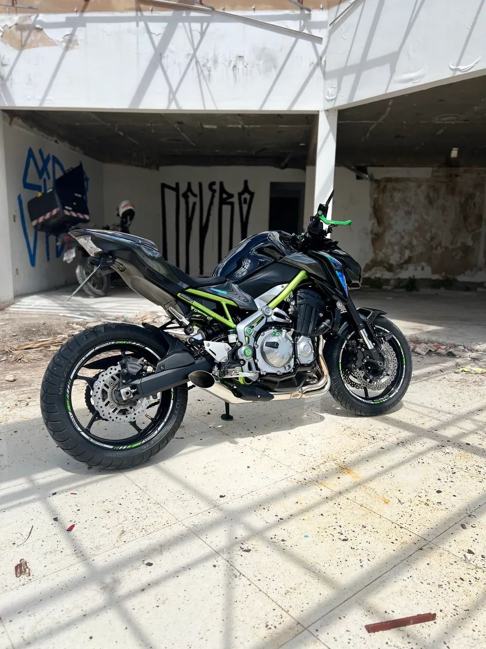 Kawasaki Z900 - Foto 4