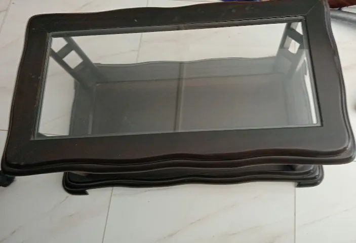 Mesa de Centro em Madeira com Tampo de Vidro - Foto 2