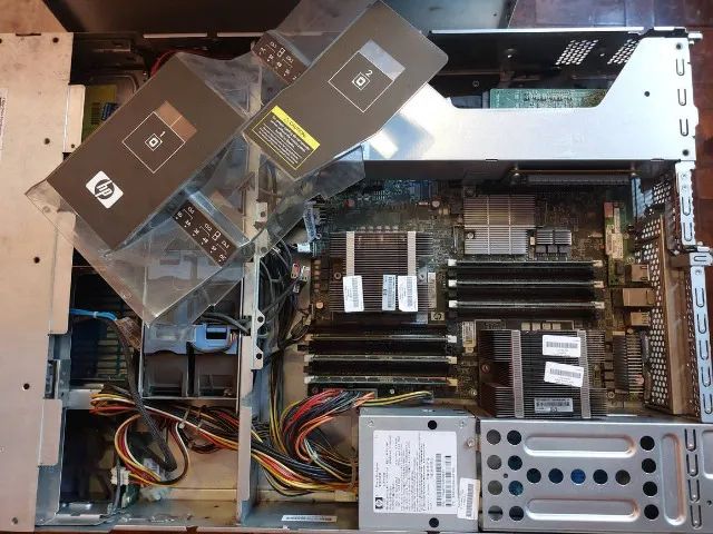 Servidor HP dl180 G6 2x XEON 12/24 - Foto 3