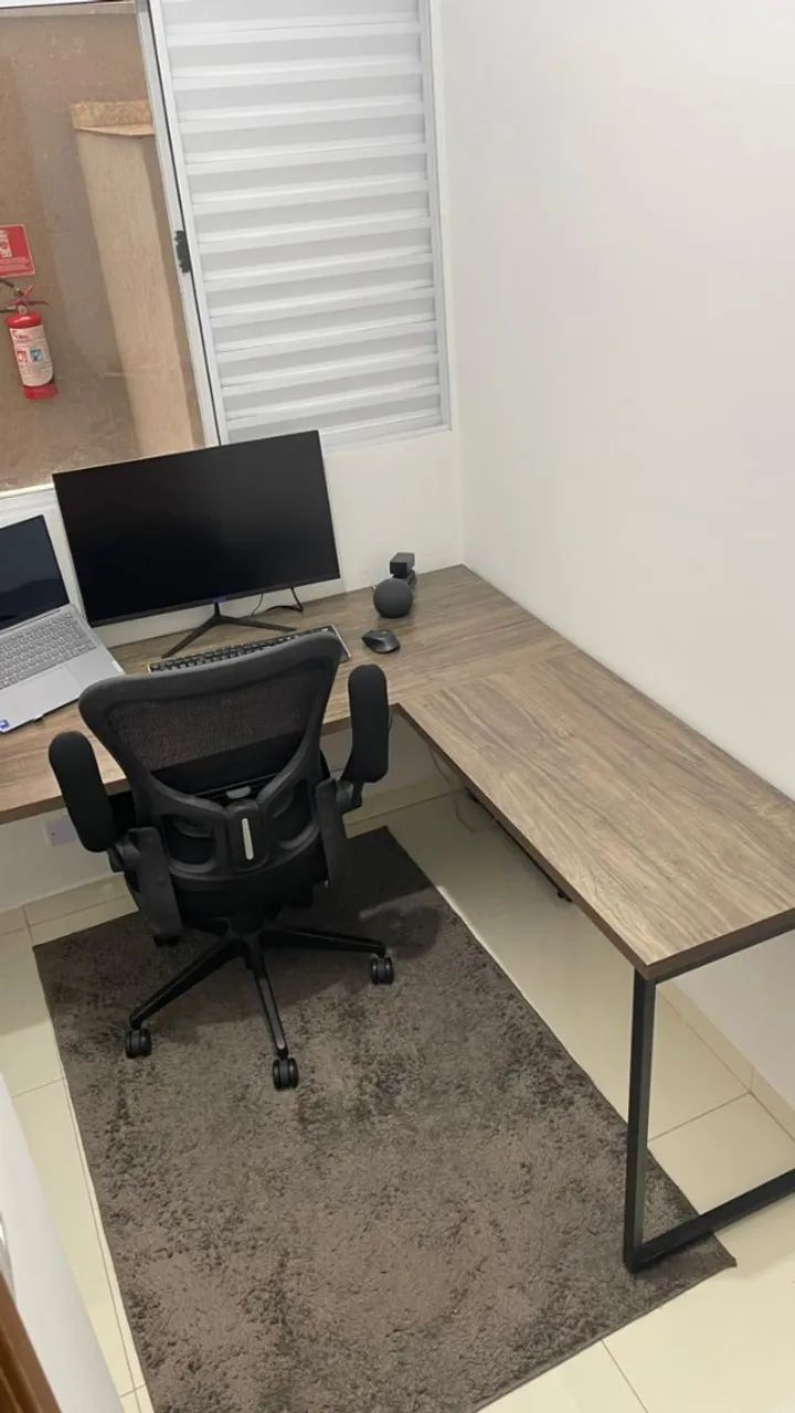 Mesa de escritório em L | Modelo Industrial