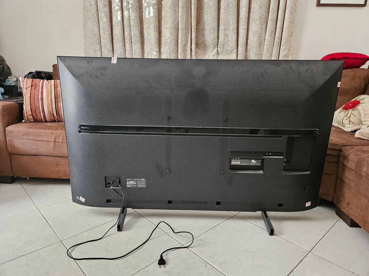 TV 65" COM DEFEITO NA PLACA - Foto 3