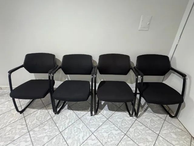 CADEIRAS COM ASSENTOS E ENCOSTO CONFORTAVEIS - Foto 3