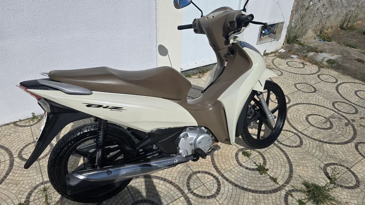 VENDO BIZ 2018 BEM CONSERVADA - Foto 4