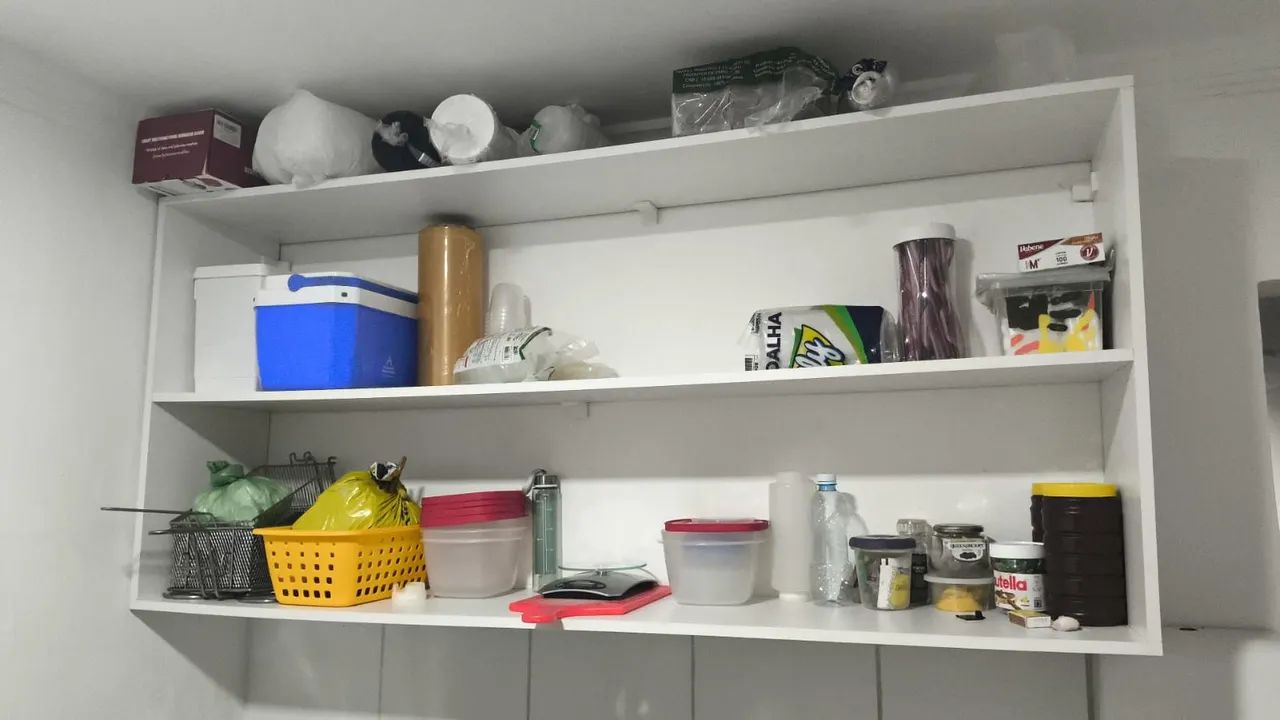 Móvel de parede sem portas em MDF