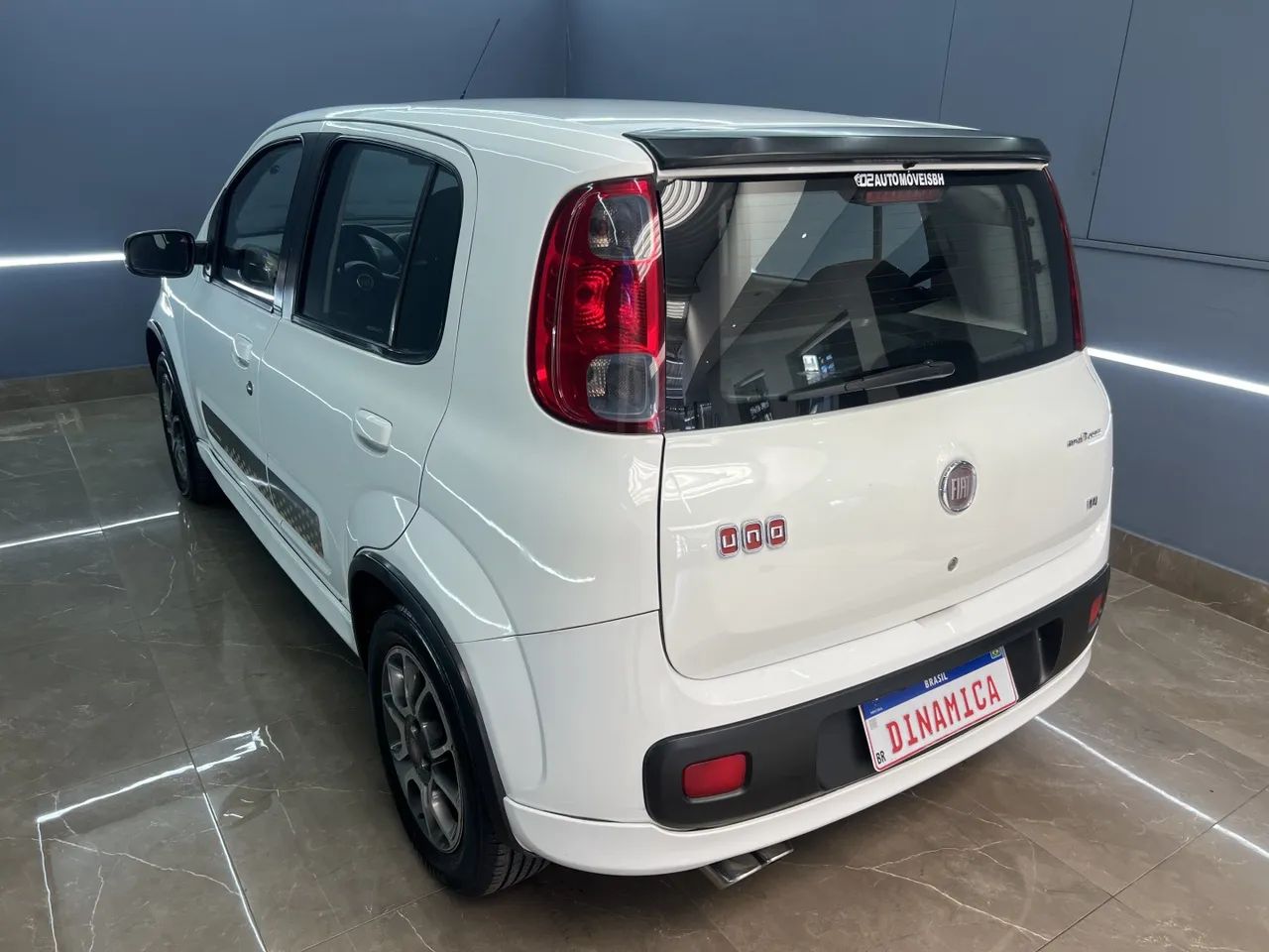 Fiat Uno Sporting 1.4 EVO Fire Flex 8V 4P 2013 - Foto 2