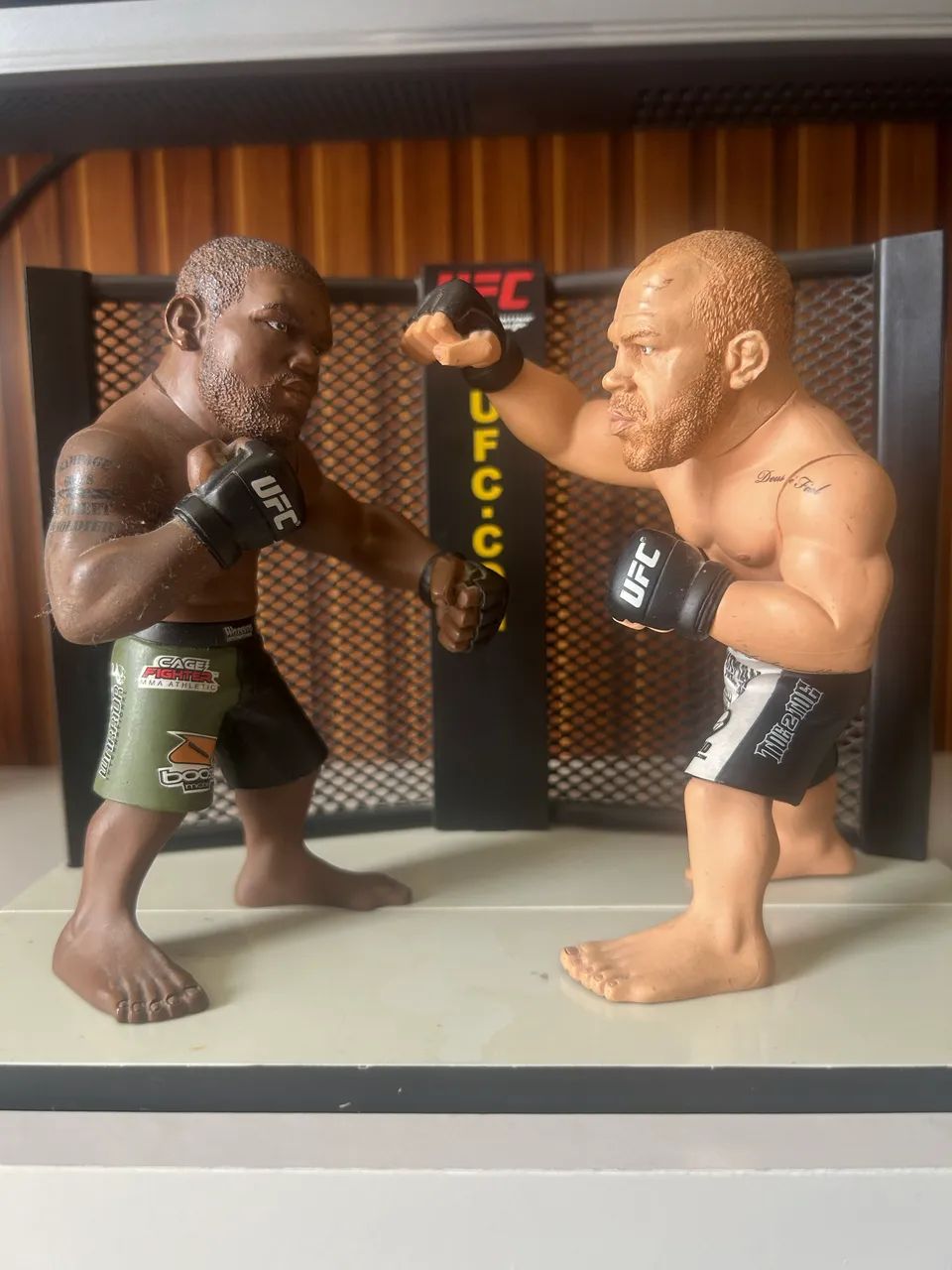 Bonecos UFC Round 5 Rampage Jackson e Wanderlei Silva