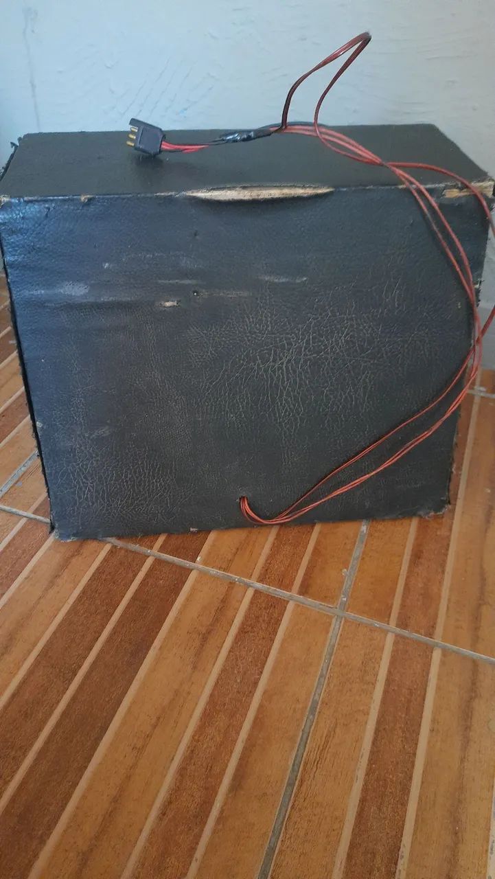 Vendo caixa de som para carro. com modelo.. - Foto 2