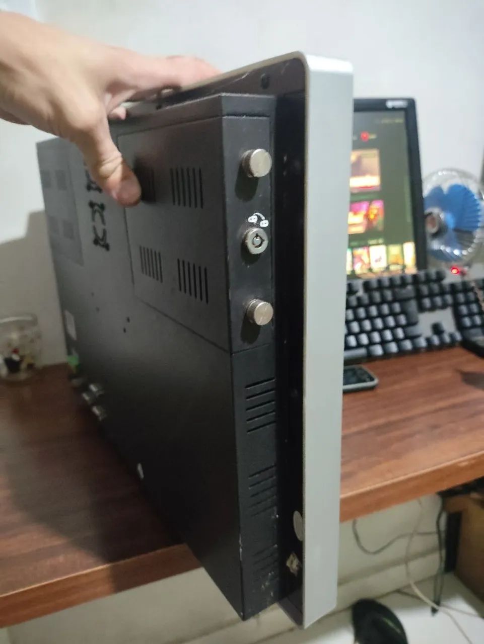 Monitor LCD com DVR Integrado 8 Canais H.264 para CFTV - Project System - Foto 3