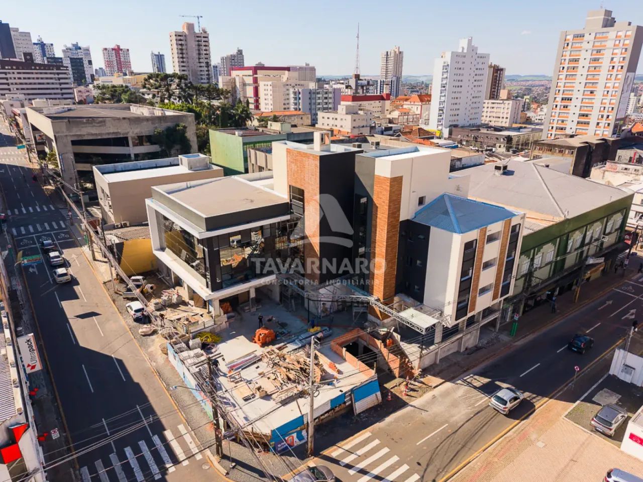 Conjunto comercial em Novo Empreendimento no Centro de Ponta Grossa.