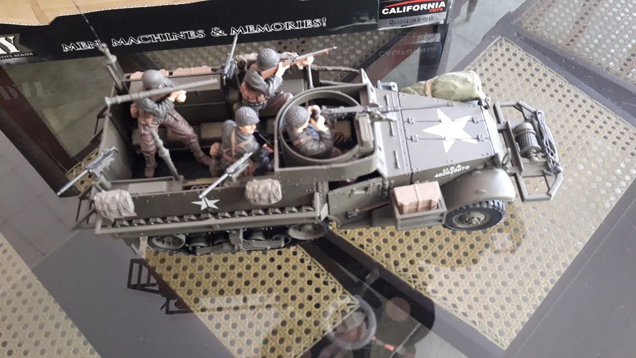 Forces of Valor US M3a1 Half-Track 1:32 - Foto 5
