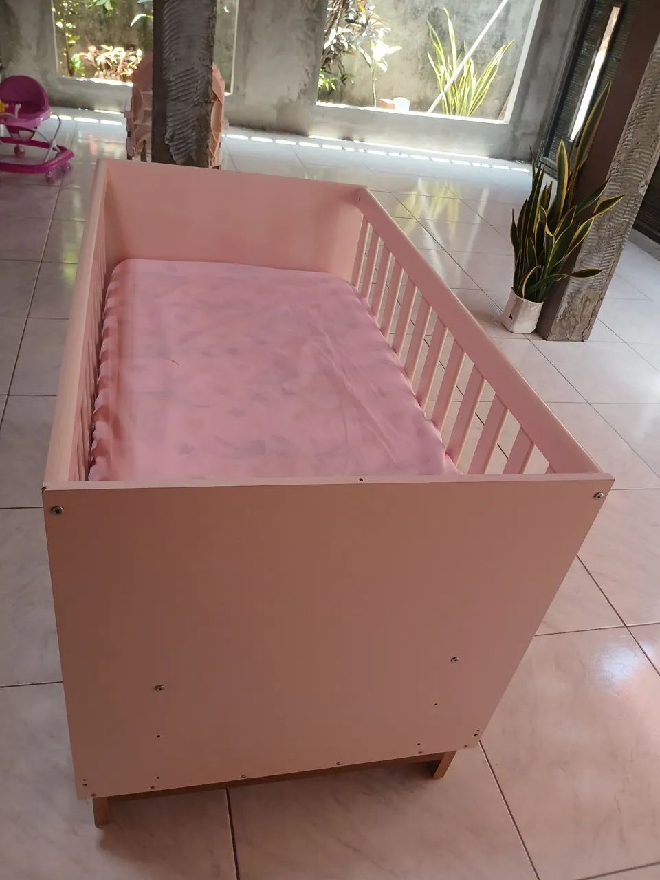 Berço infantil feminino 