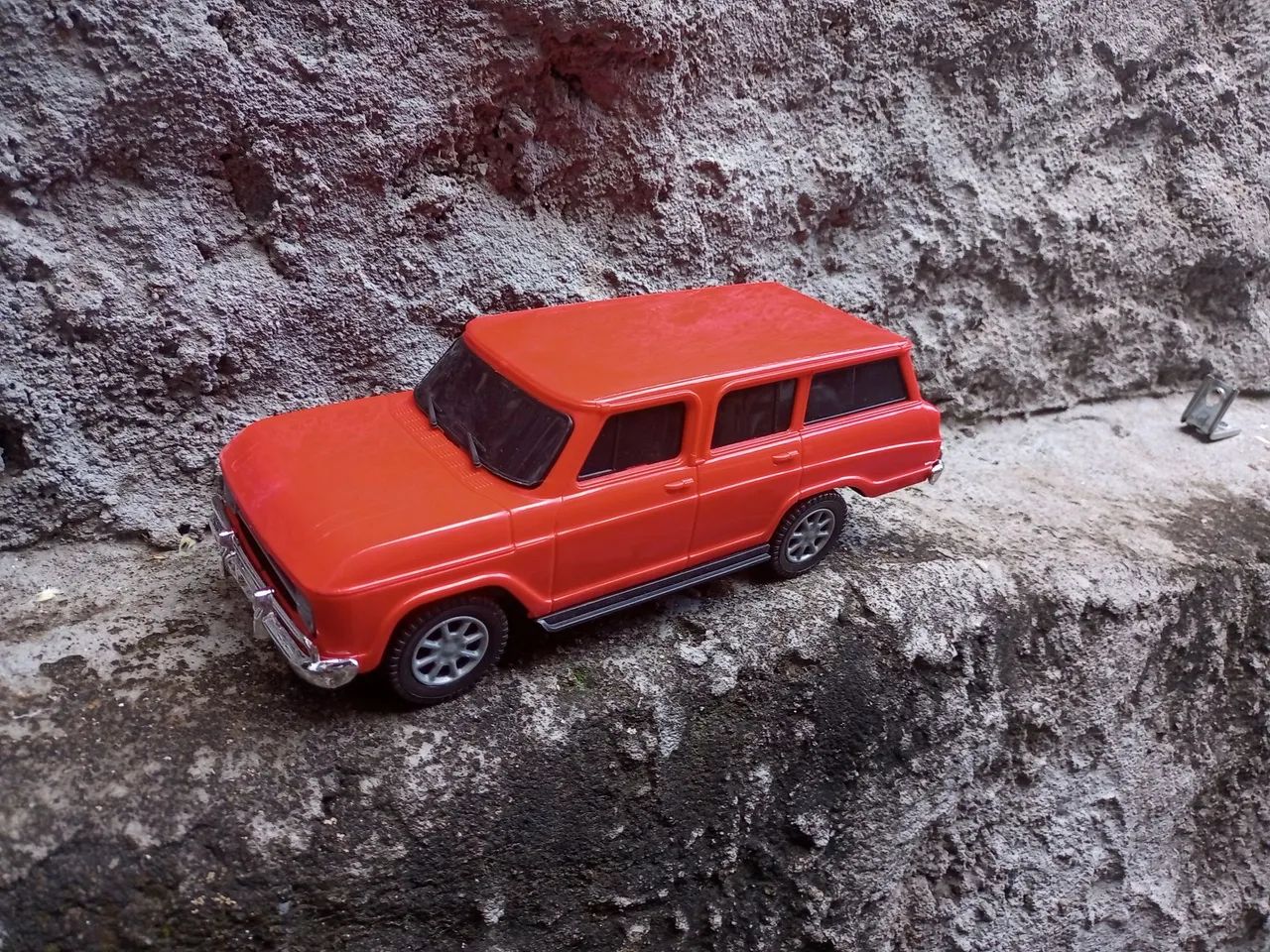 Miniatura de carrinho diverplas. - Foto 2