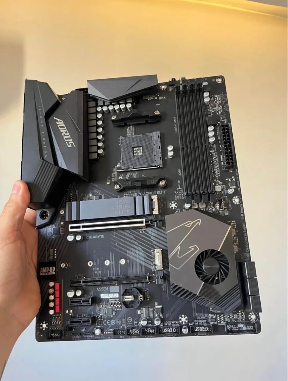 Placa mãe x570 aorus elite  - Foto 4