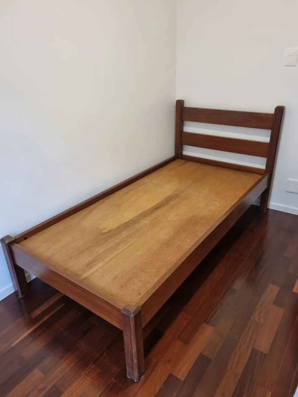 LINDA CAMA EM MADEIRA MACIÇA - Foto 3