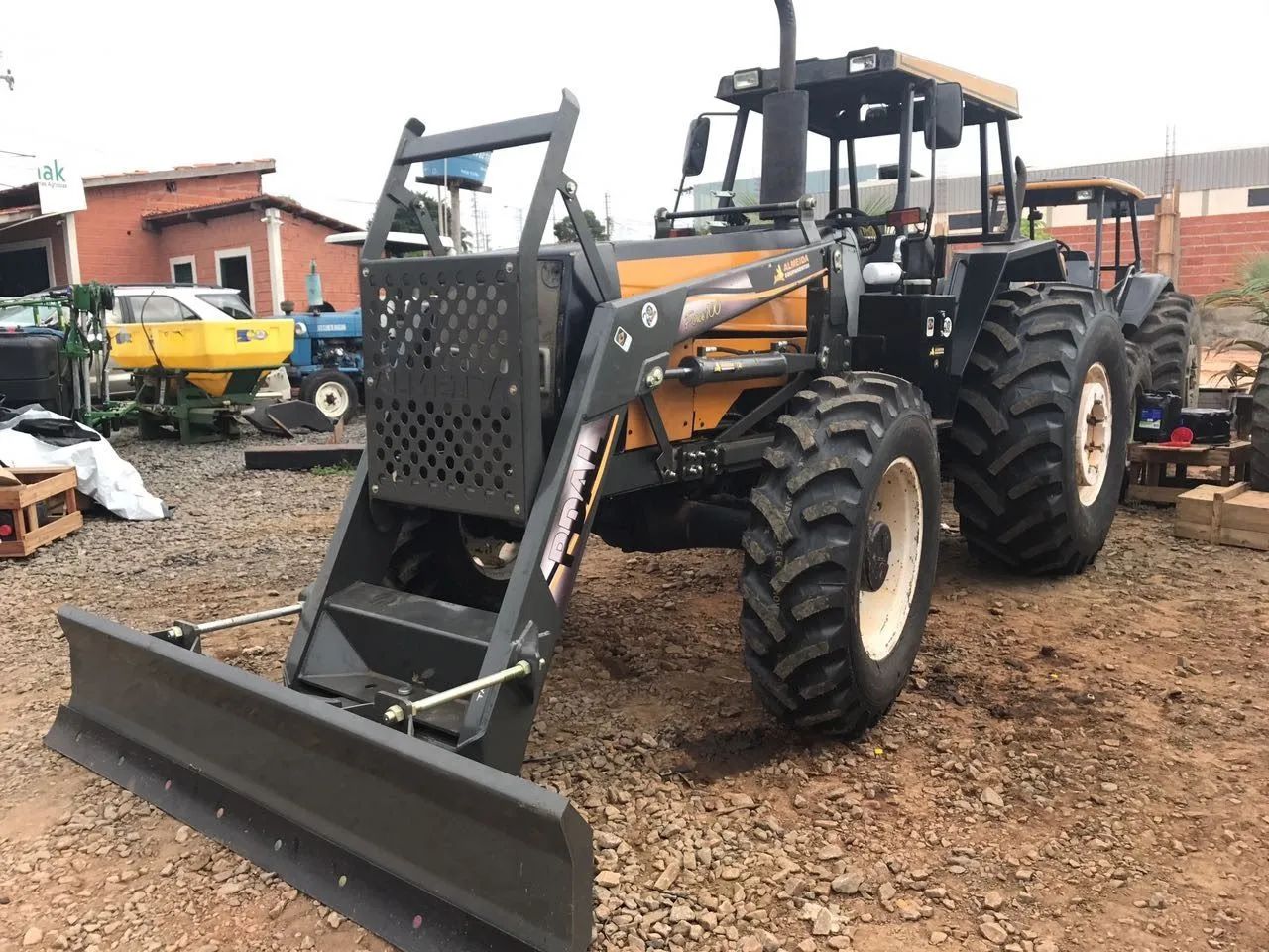 Conjunto de lâmina trator valtra e MF