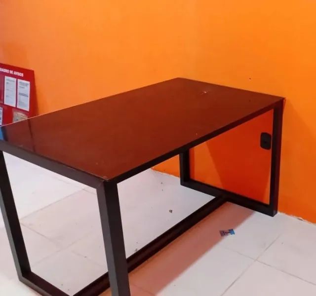 Mesa com cadeiras  - Foto 2