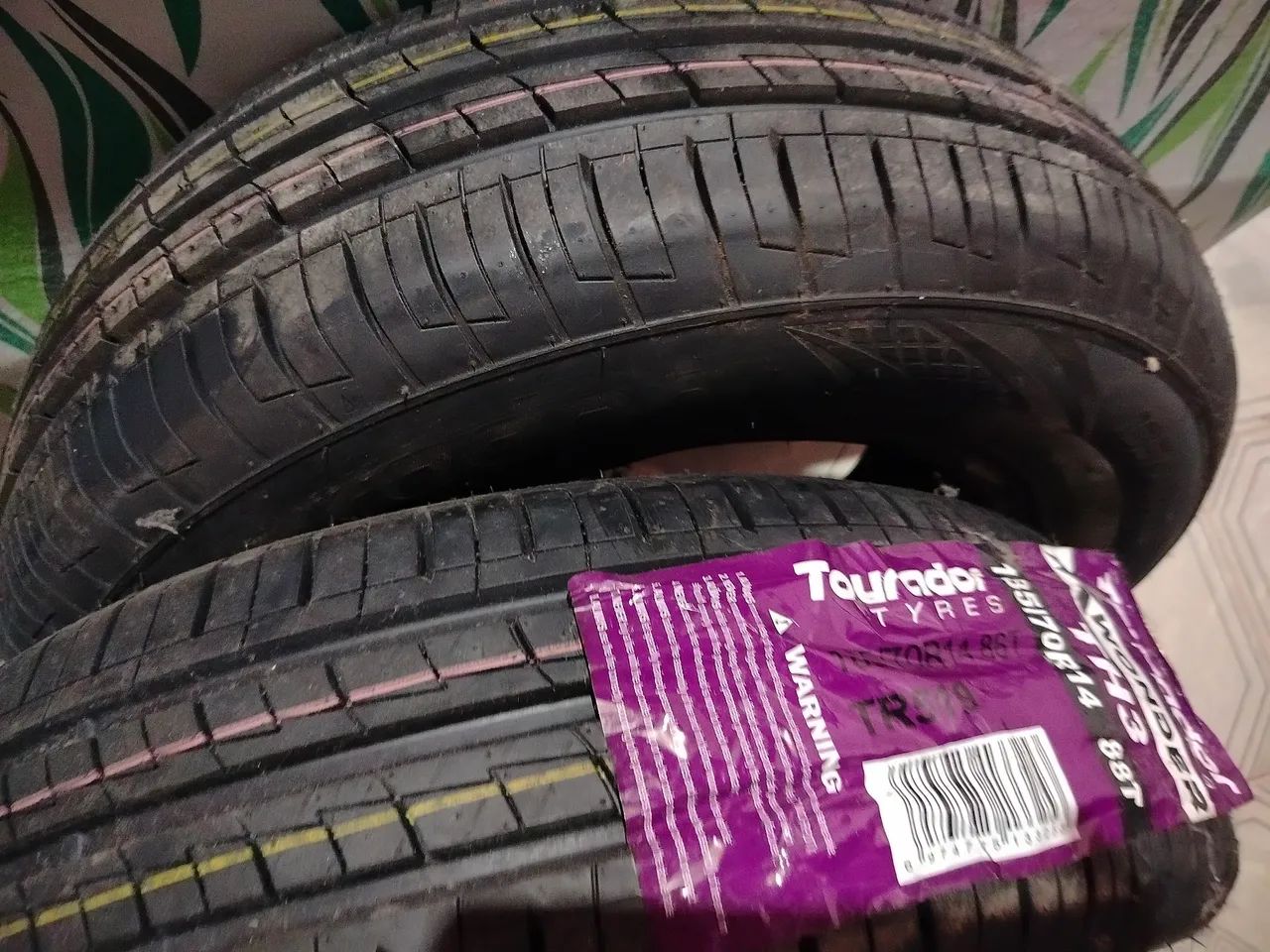 2 Pneus Novos  185/70R14 - Foto 2