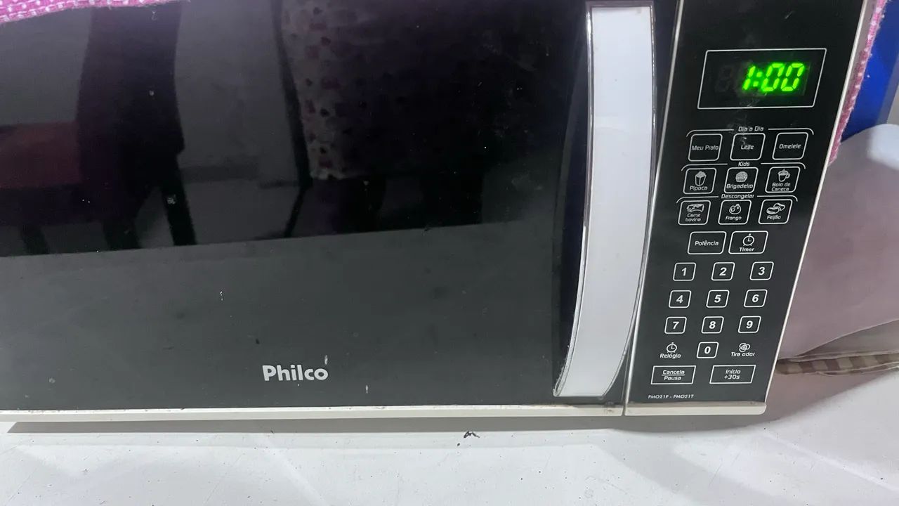 Vendo microondas com defeito $230