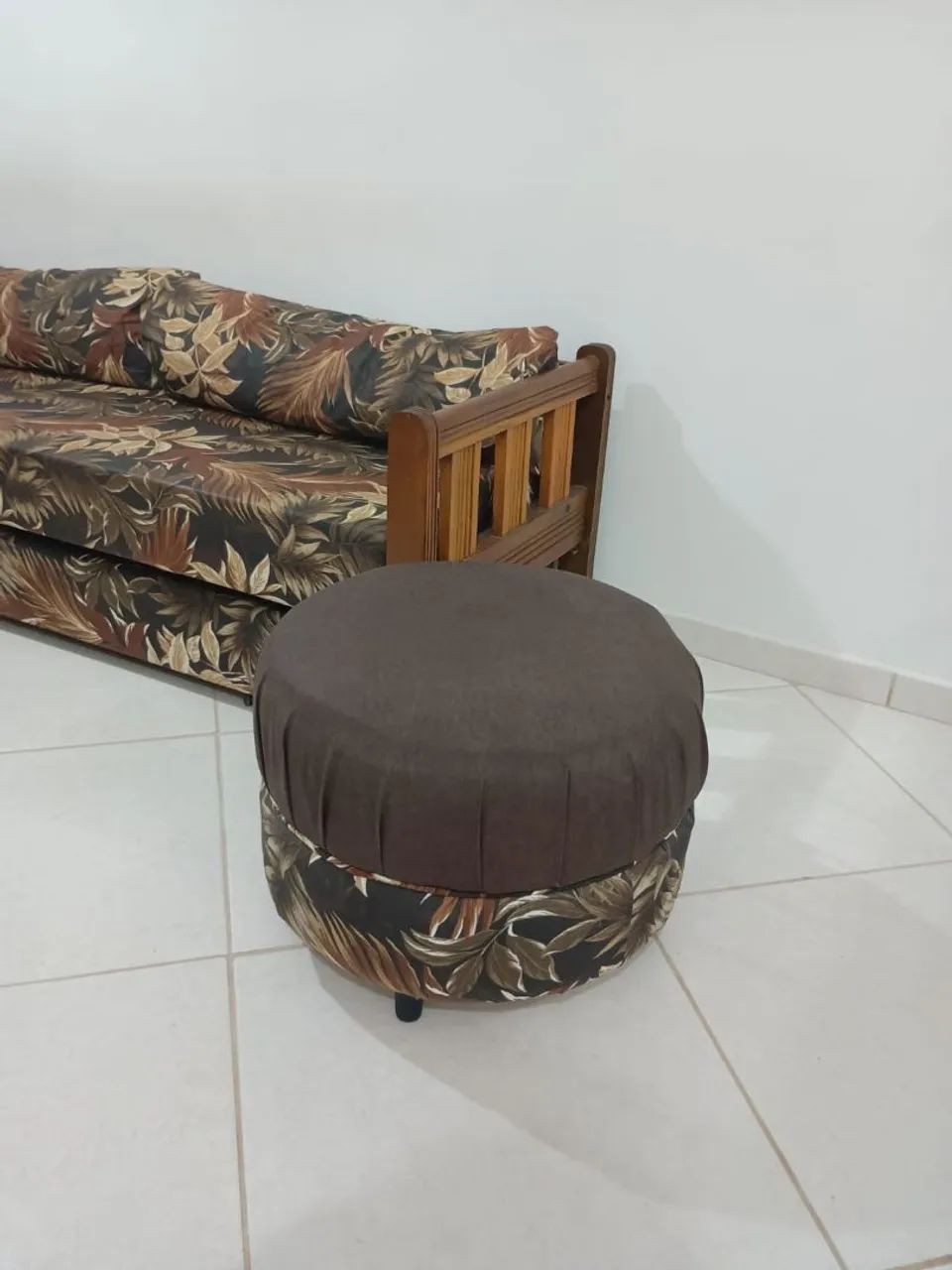 Sofá cama c 2 puffs