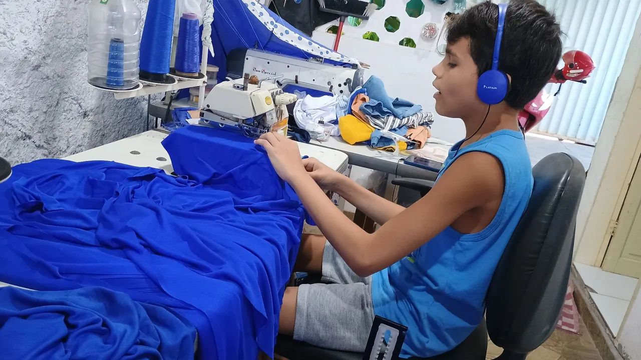 Costureira  camisa malha - Foto 2