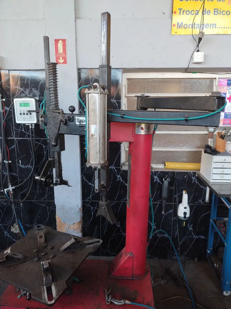 Máquina de desmontar pneu - Foto 3