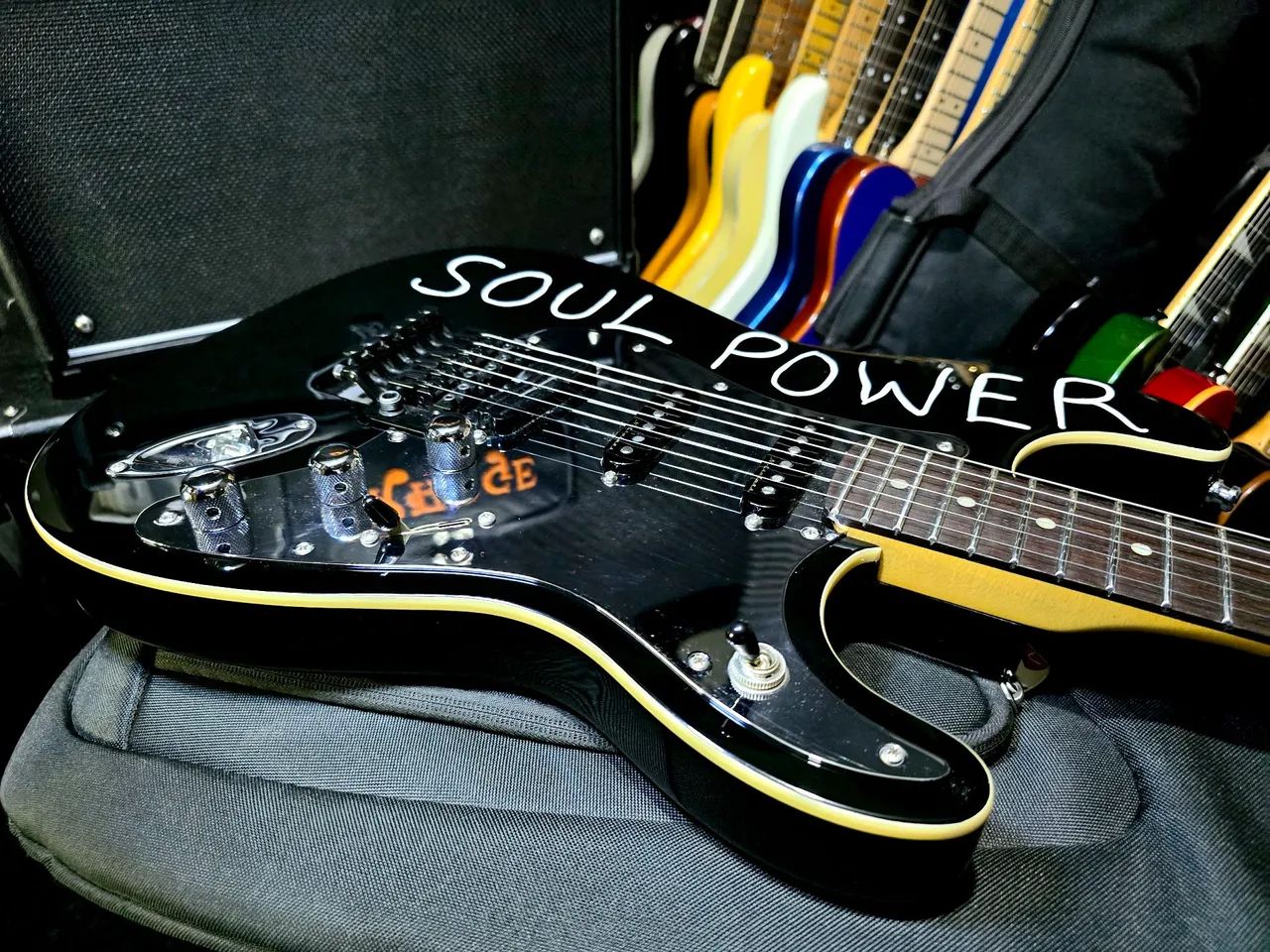 fender stratocaster signature Tom morello /ñ Gibson epiphone prs