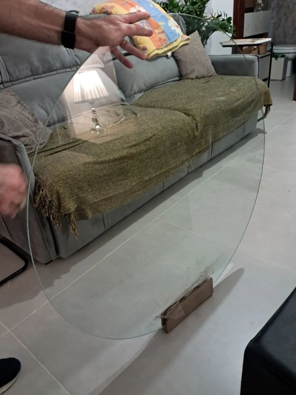 Mesa de vidro com 4 cadeiras - Foto 4