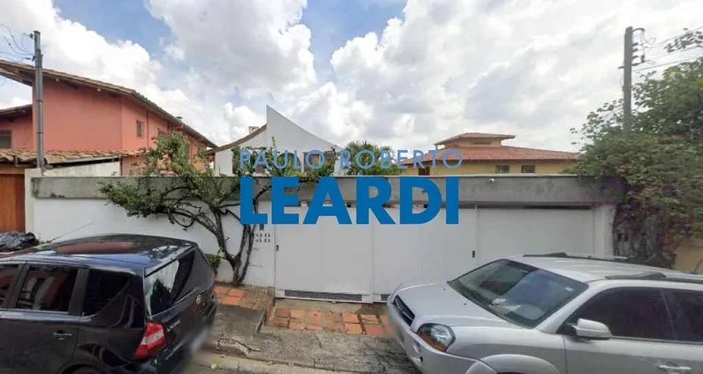 SOBRADO - CIDADE JARDIM - SP