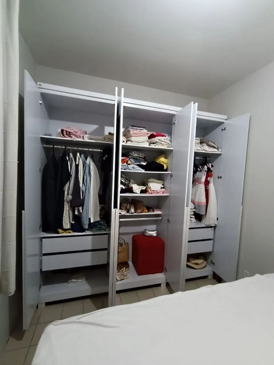 GUARDA ROUPA