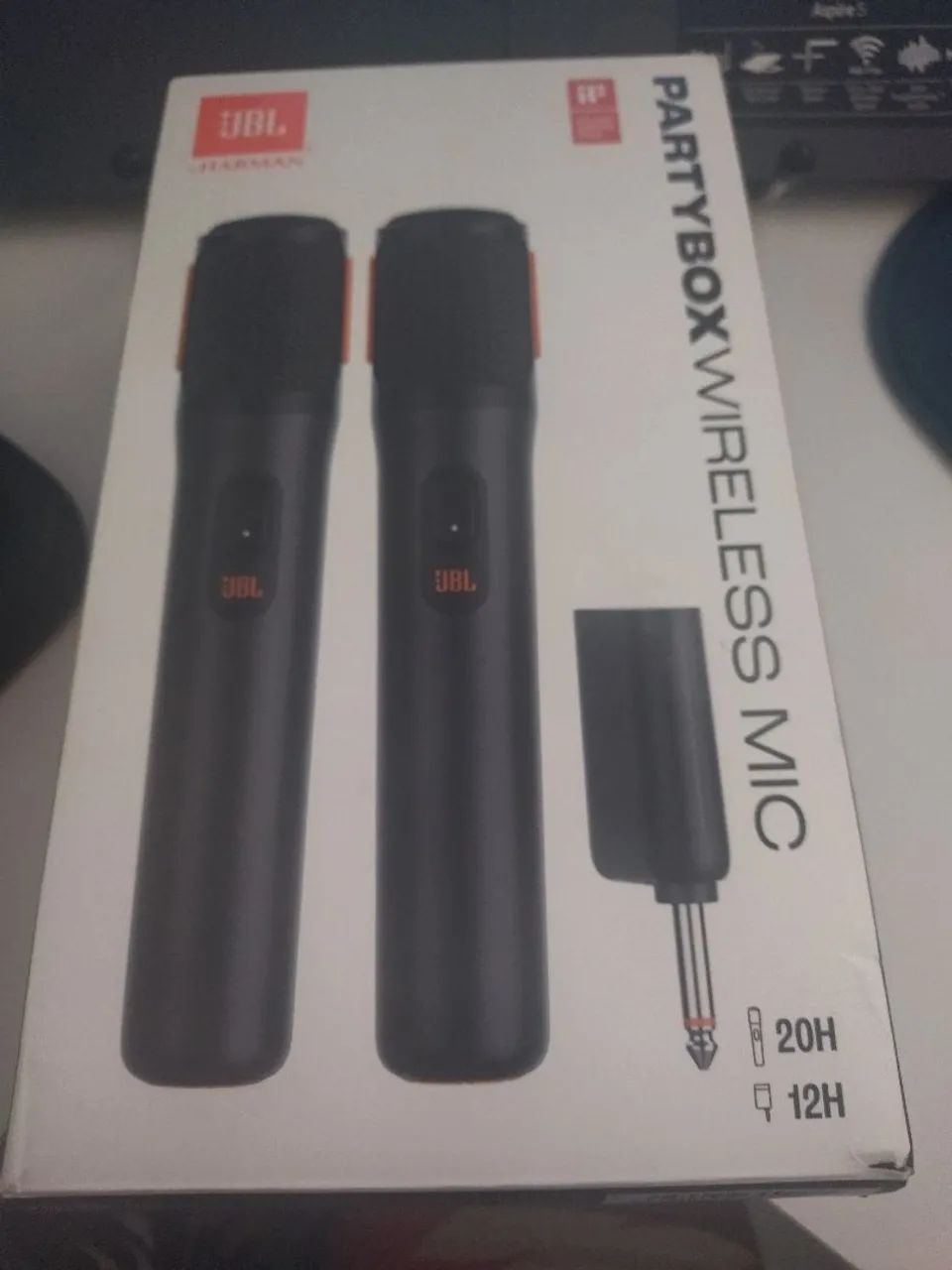 Caixa de som + microfone sem fio