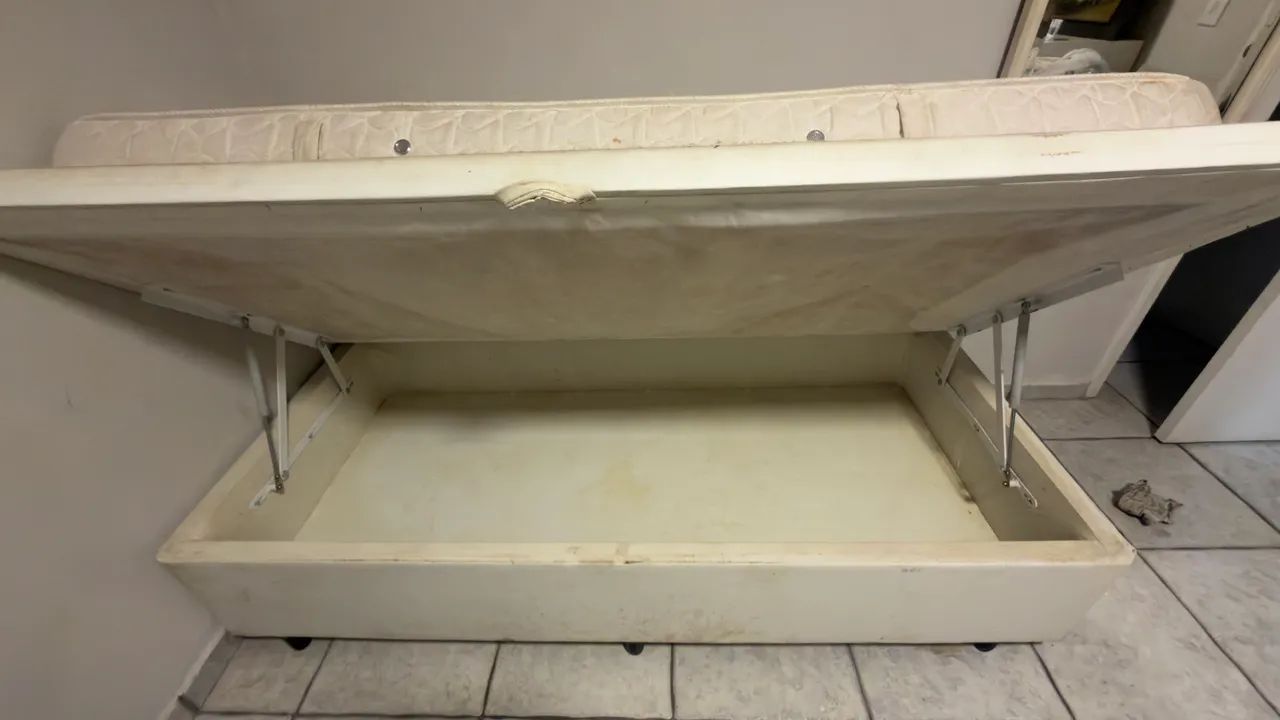 Cama baú viúva 