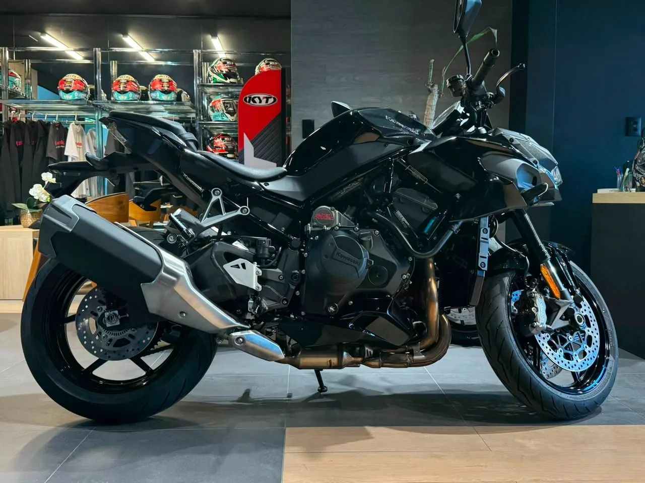 KAWASAKI ZH2 - Foto 4